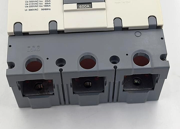 MetaMEC ABS 603a– 600A 3P3E Thermal Magnetic Molded Case Circuit Breaker - saleem al tamimi electric equipment trading co llc-UAE