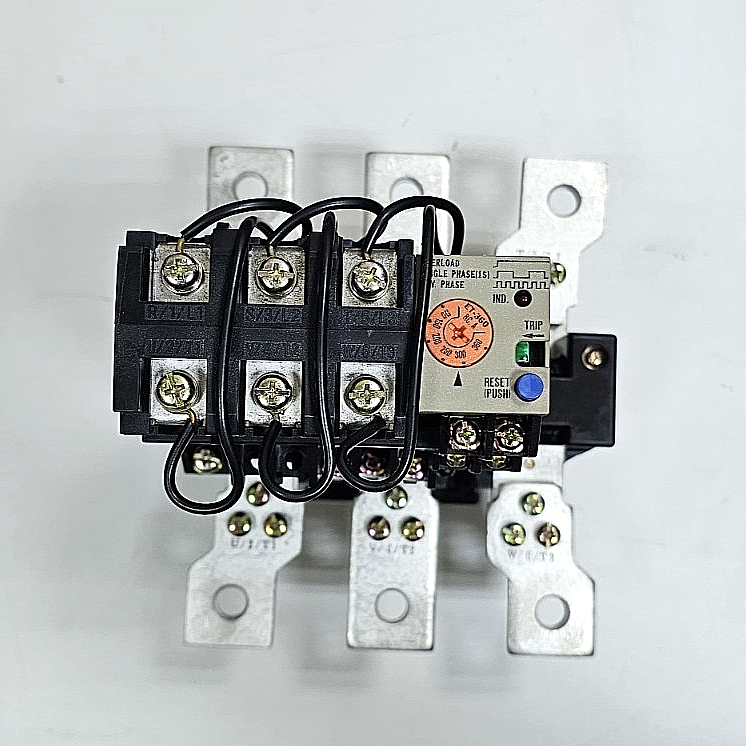 Mitsubishi ET360 Motor Protection Relay | 110360 A | 660VAC | Japan Made - saleem al tamimi electric equipment trading co llc-UAE