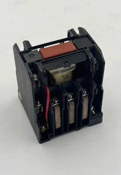 Moeller DIL0a22 Contactor | 110V Coil | Made in Germany ( 1 pcs  ) - saleem al tamimi electric equipment trading co llc-UAE