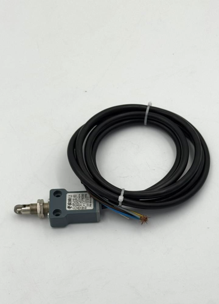Pizzato | FB 45122SN | Prewired Position Switch |  Made in Italy - saleem al tamimi electric equipment trading co llc-UAE