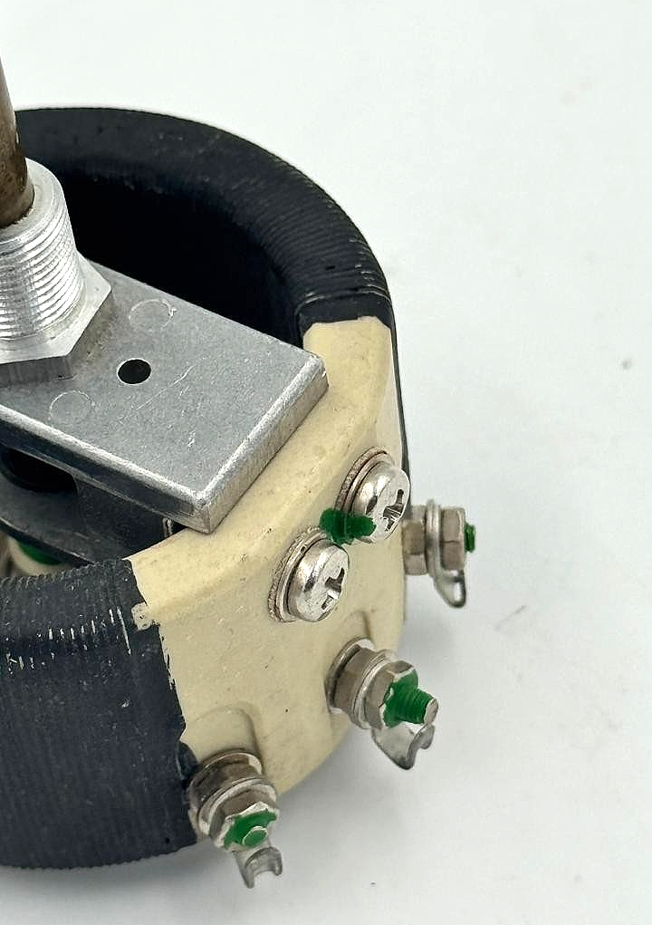 RED R40 Potentiometer - saleem al tamimi electric equipment trading co llc-UAE