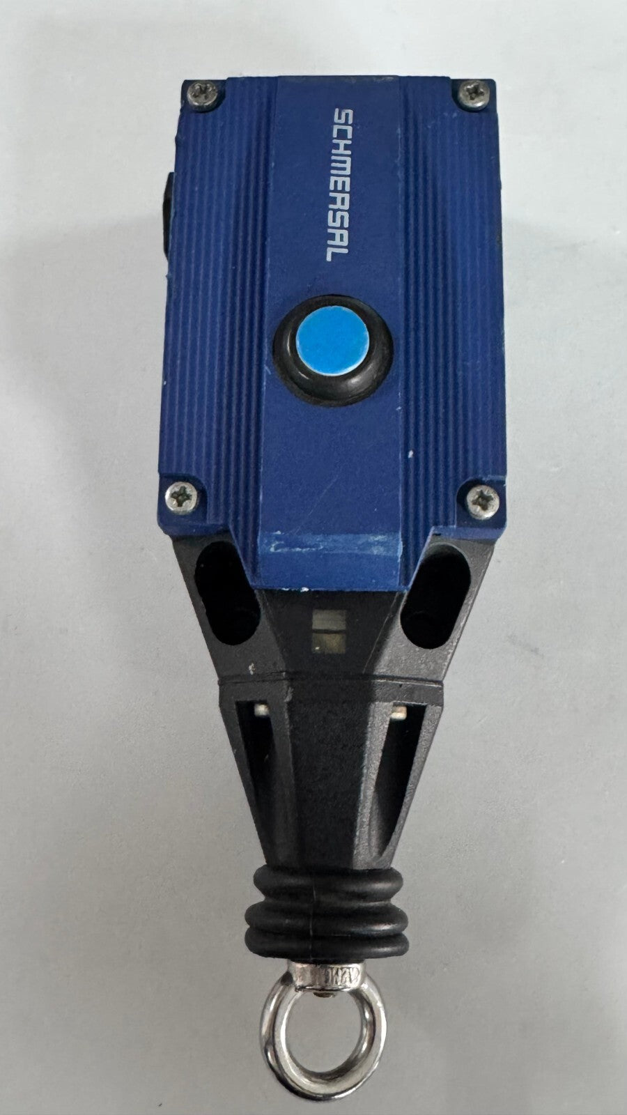 SCHMERSAL ZQ 90011 Safety Pull Switch | IP67 Rated | AC15 DC13 Contact Type - saleem al tamimi electric equipment trading co llc-UAE