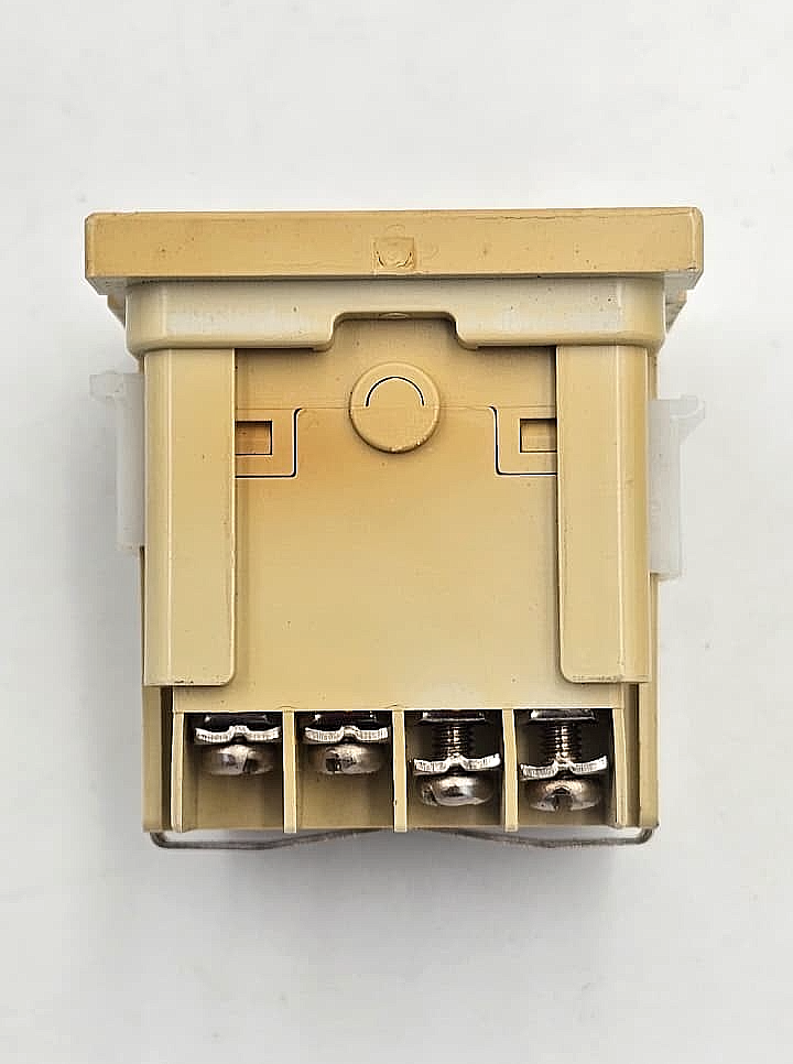 SMC PF2D300AM Digital Flow Switch | Made in Japan - saleem al tamimi electric equipment trading co llc-UAE