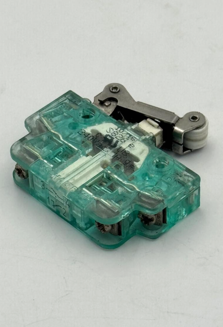 Schaltbau S826 Series SnapAction Switch | 240V AC, 1A |  German Made (1 pcs) - saleem al tamimi electric equipment trading co llc-UAE