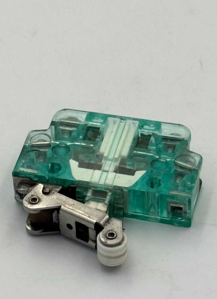 Schaltbau S826 Series SnapAction Switch | 240V AC, 1A |  German Made (1 pcs) - saleem al tamimi electric equipment trading co llc-UAE