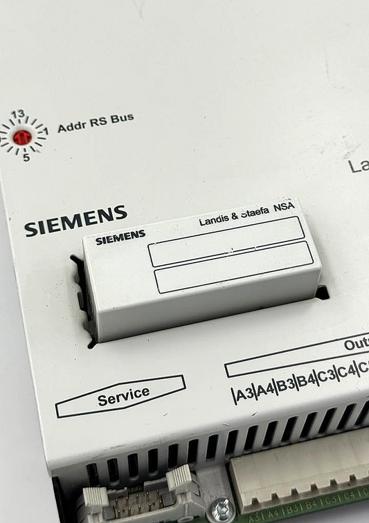 Siemens Landis & Staefa NRK16/A Energy Management Controller - saleem al tamimi electric equipment trading co llc-UAE