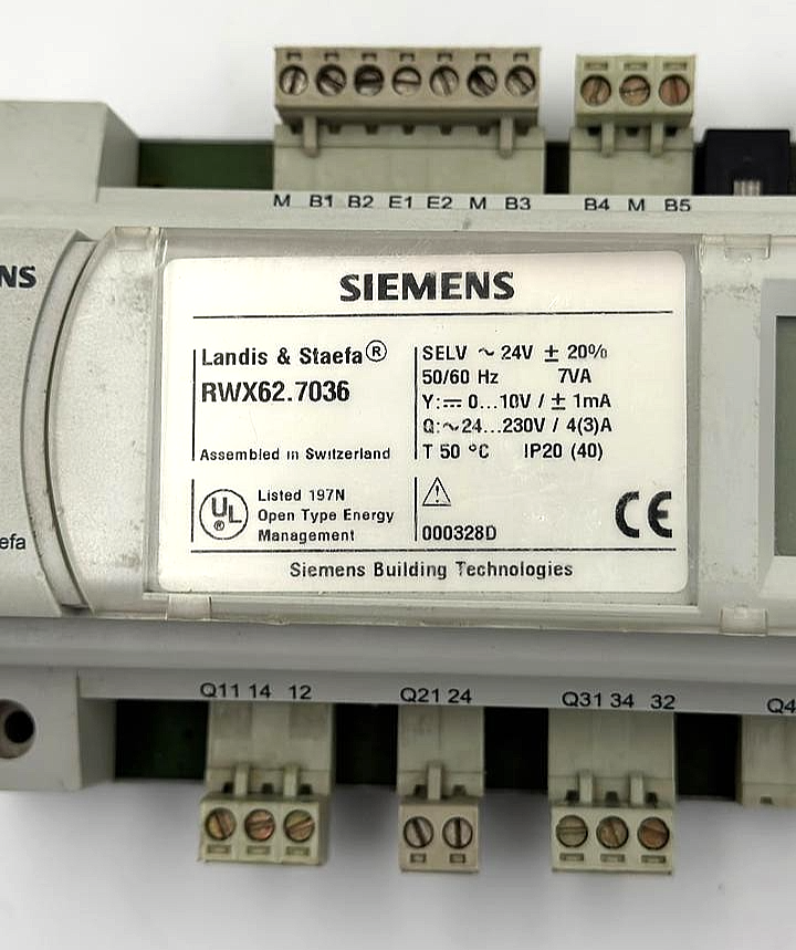 Siemens Landis & Staefa RWX62.7036 Universal Controller Module 24VAC - saleem al tamimi electric equipment trading co llc-UAE