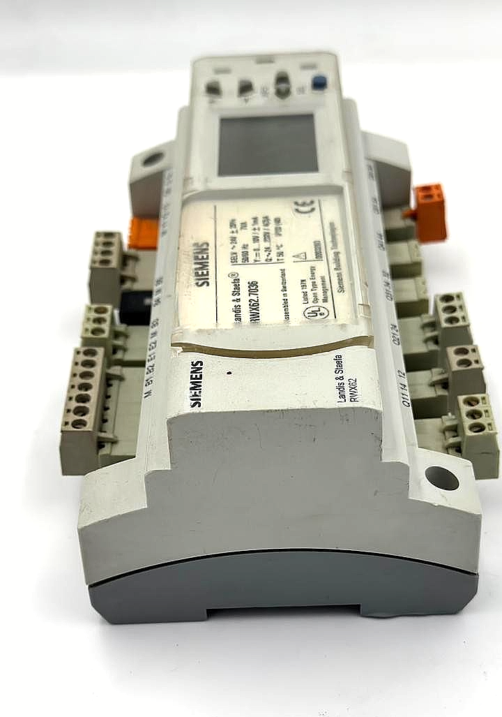 Siemens Landis & Staefa RWX62.7036 Universal Controller Module 24VAC - saleem al tamimi electric equipment trading co llc-UAE
