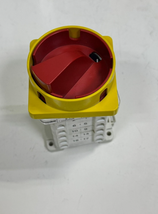 Socomec 42SN4004 Changeover Switch Inverseur – 40A 600VAC - saleem al tamimi electric equipment trading co llc-UAE