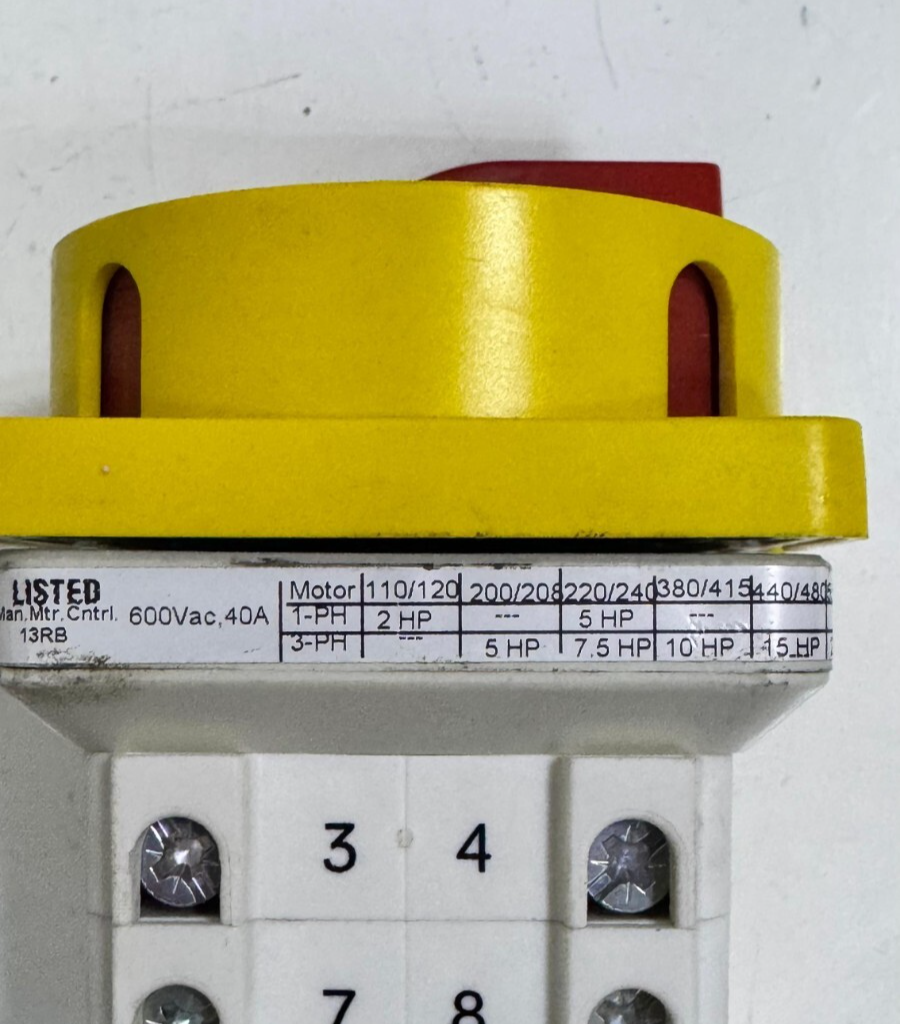 Socomec 42SN4004 Changeover Switch Inverseur – 40A 600VAC - saleem al tamimi electric equipment trading co llc-UAE