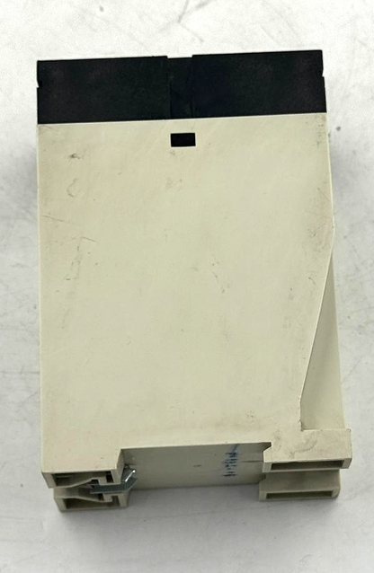 Sutron DAZT Industrial Timer Relay | 220V AC Power Supply - saleem al tamimi electric equipment trading co llc-UAE