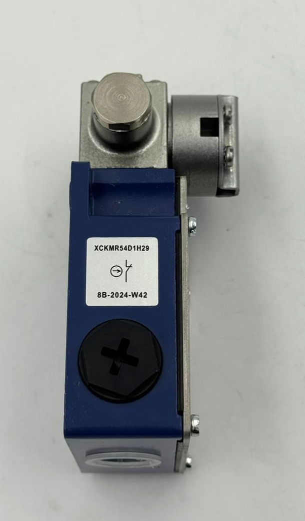 Telemecanique  XCKMR54D1H29 Limit Switch | 3A | 240V AC | Made in France (1 pcs) - saleem al tamimi electric equipment trading co llc-UAE