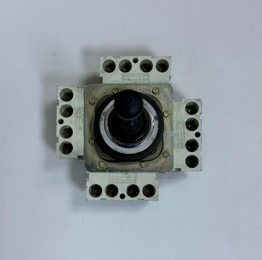 Telemecanique XD2CC3333 CNC Joystick | 4Position - saleem al tamimi electric equipment trading co llc-UAE
