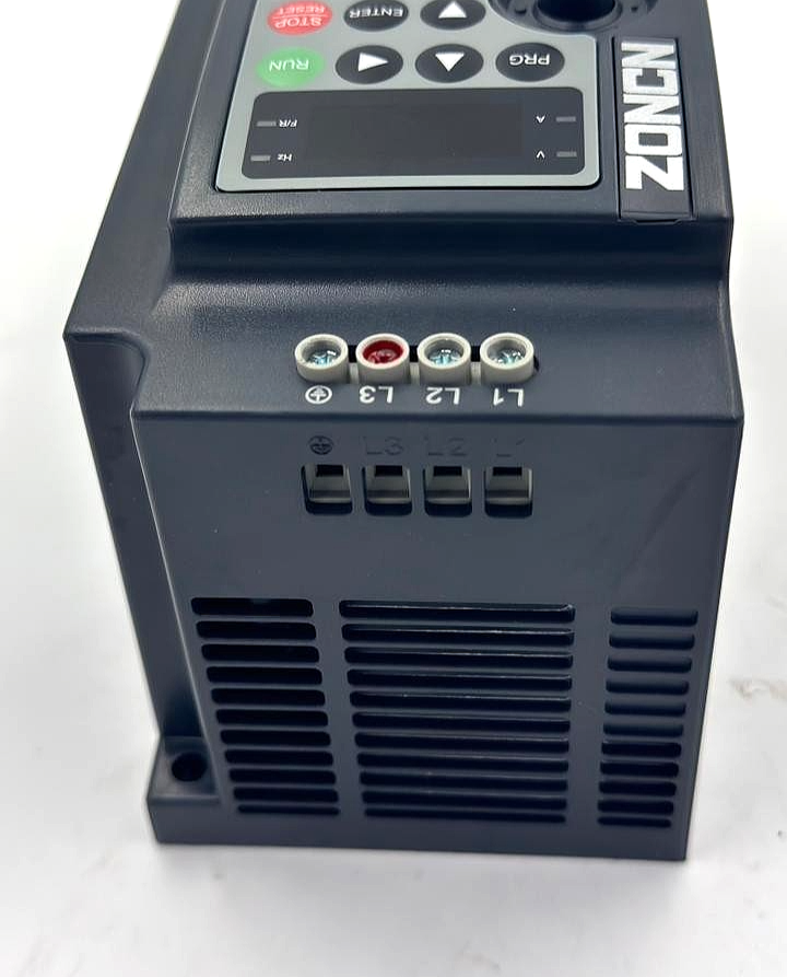 ZONCN NZ2002R2G2 Variable Frequency Drive (VFD) | 220V Input1PH/Output3PH - saleem al tamimi electric equipment trading co llc-UAE