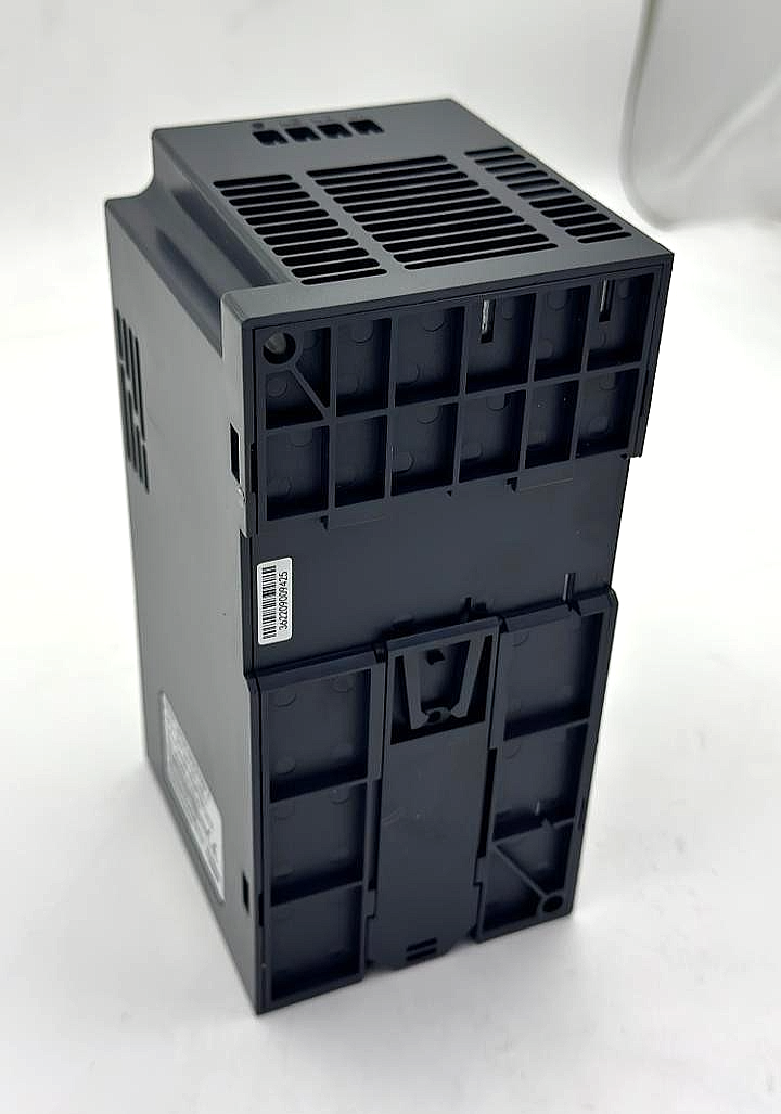 ZONCN NZ2005R5G/7R5P4 Variable Frequency Drive (VFD) | 380V input/output (3PH) - saleem al tamimi electric equipment trading co llc-UAE